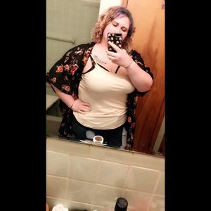 Meet your Posher, Victoria faye